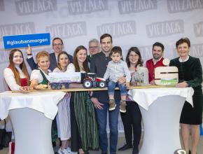 Innovationspreis Vifzack 2024 – die erstplatzierte Familie Hütter