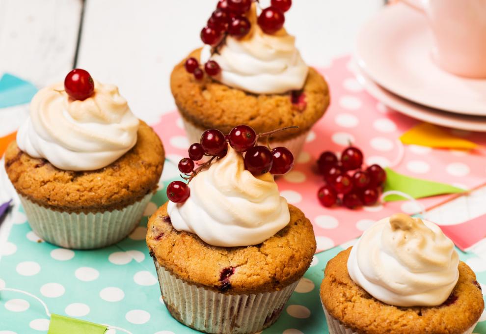 Ribisel-Rezepte: Cupcakes mit roten Ribiseln