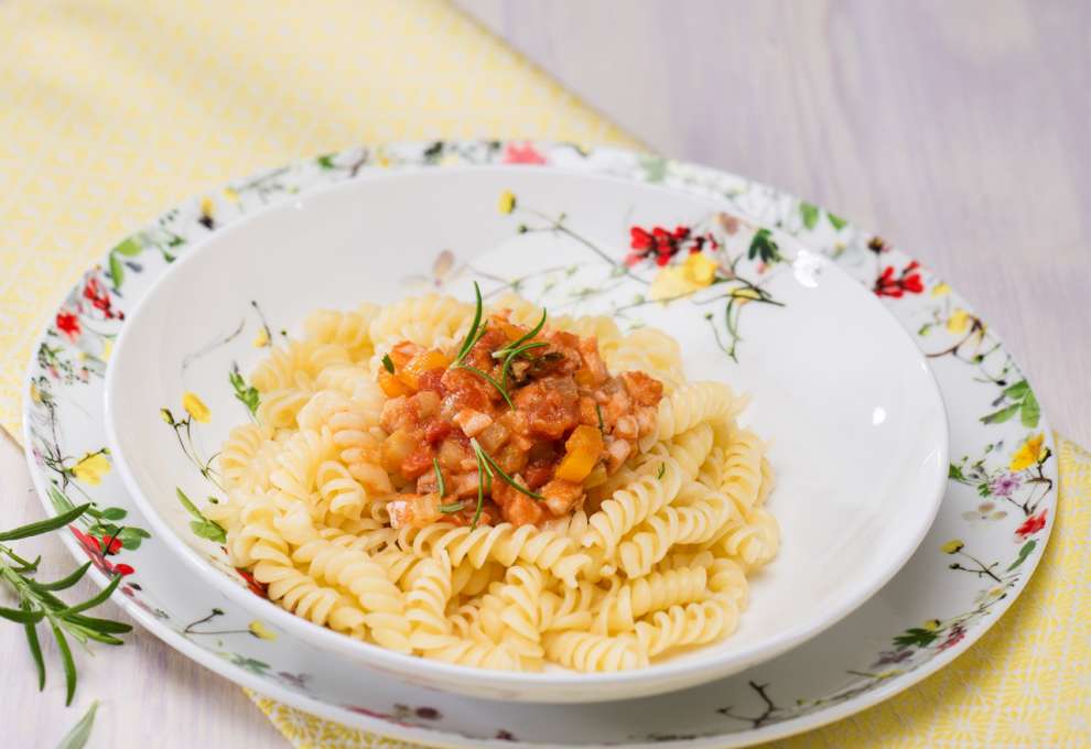 Nudeln mit Fisch-Bolognese