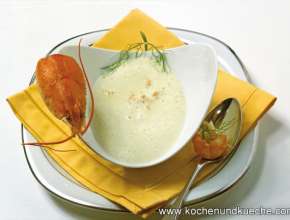 Fenchelschaum-Suppe mit Flusskrebsfleisch