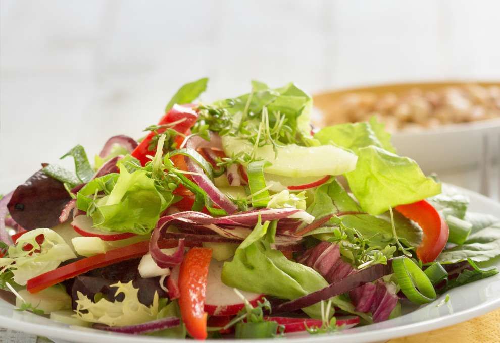 Mangold-Frisée-Salat