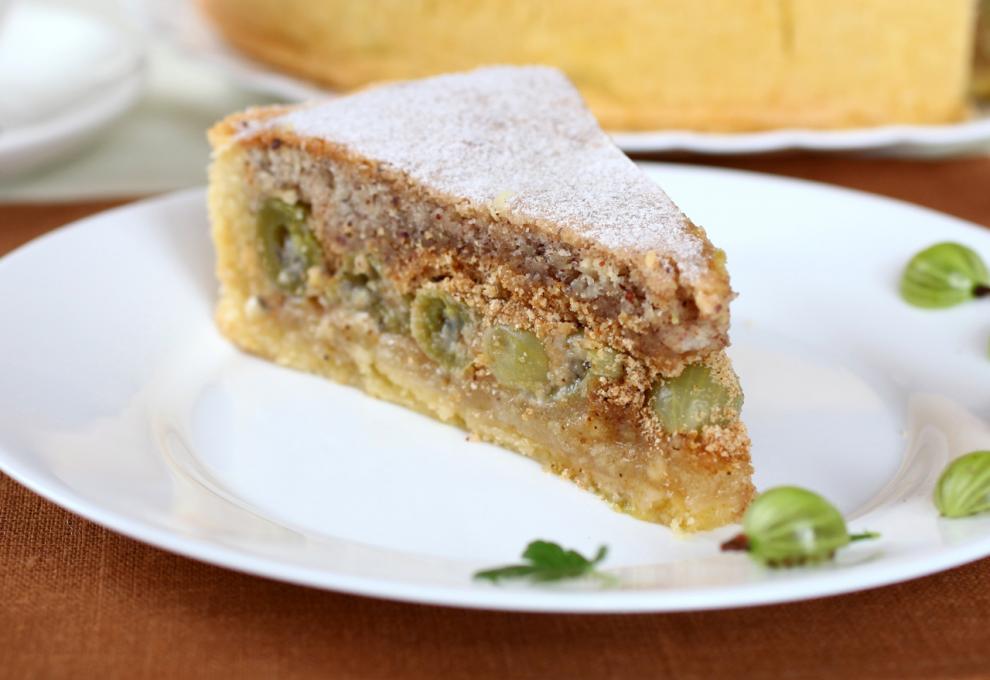 Stachelbeer-Marzipan-Torte